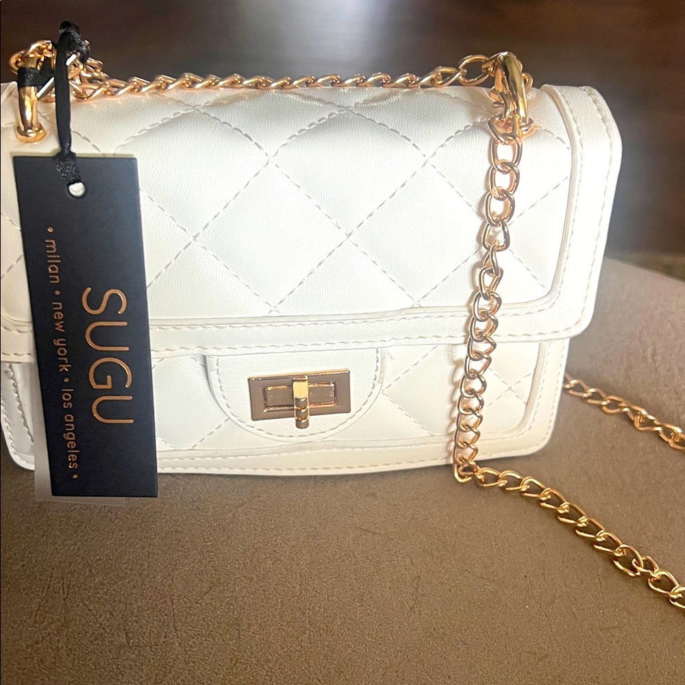 White Quilted Crossbody Bag with Gold Chain by Sugu